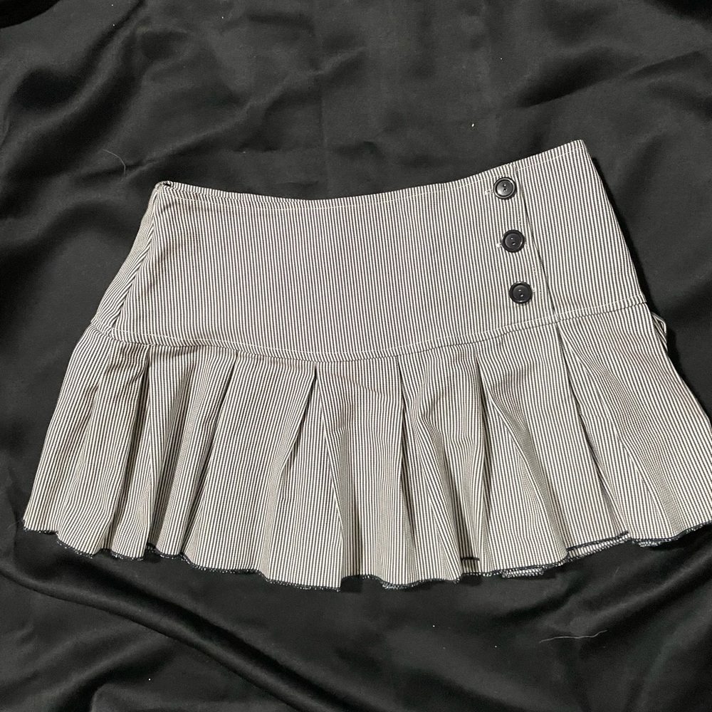 Valid mini skirt